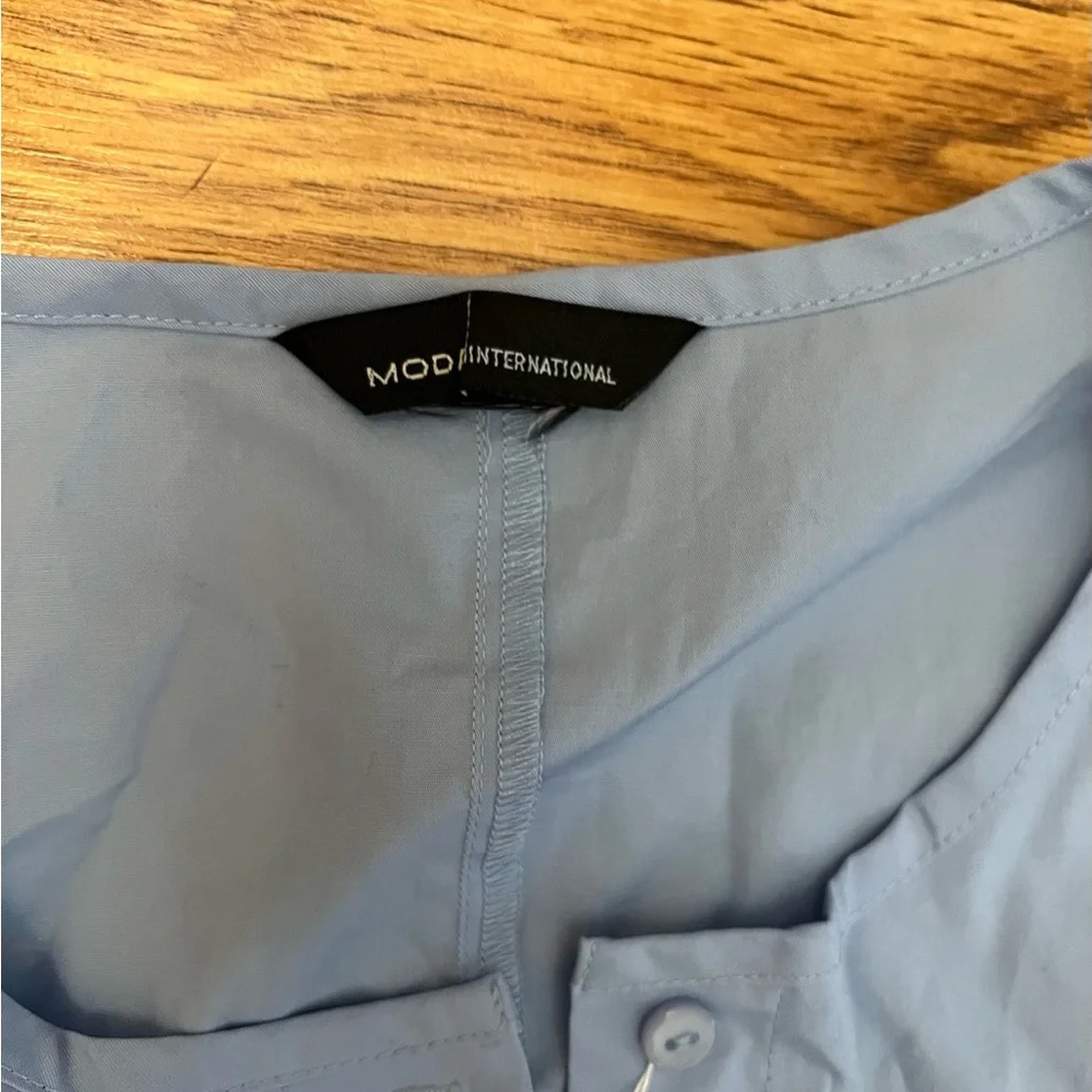 Moda International Sleeveless Sky Blue Top - Picture 6 of 10